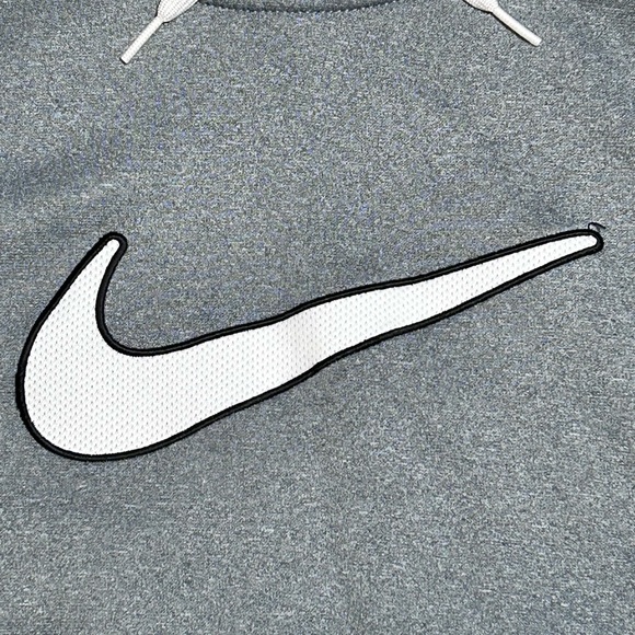 🎉HP🎉Nike Women’s Thermal Fit Long Sleeve Hoodie Gray And White Turtleneck-Medium - Picture 7 of 14